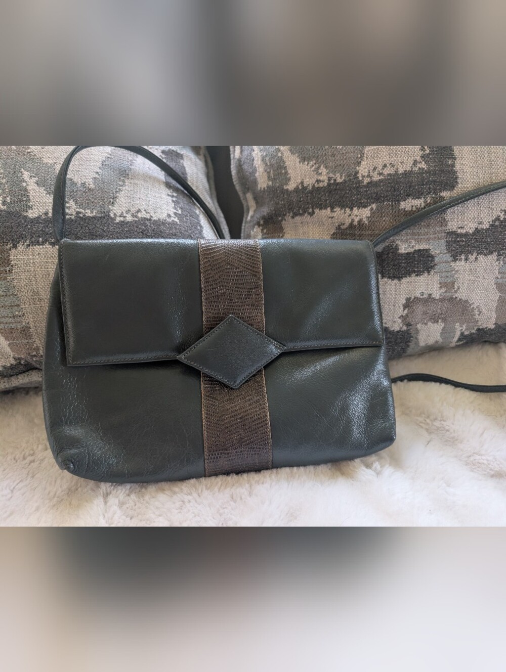 Vintage 80s Retro Vibes Genuine Leather Blue Grey Crossbody Bag